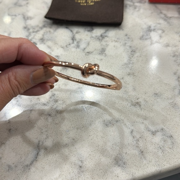 Kate Spade New York sailor knot bangle bracelet rose gold -never worn - Picture 2 of 8